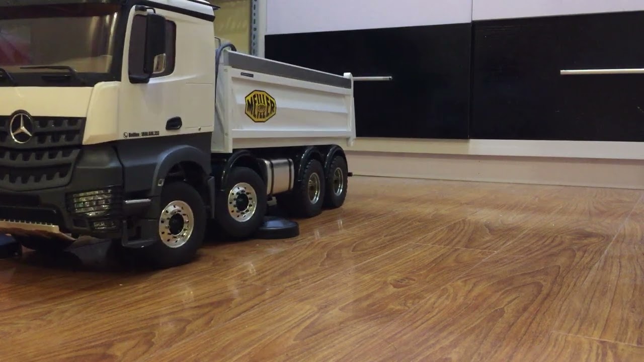 Howo 4 chân leo qua lốp rc 1/14 xe tải điều khiển