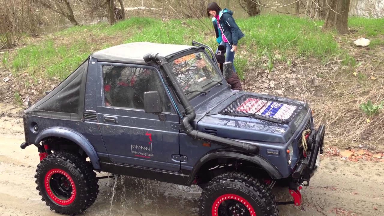 Suzuki sj 413