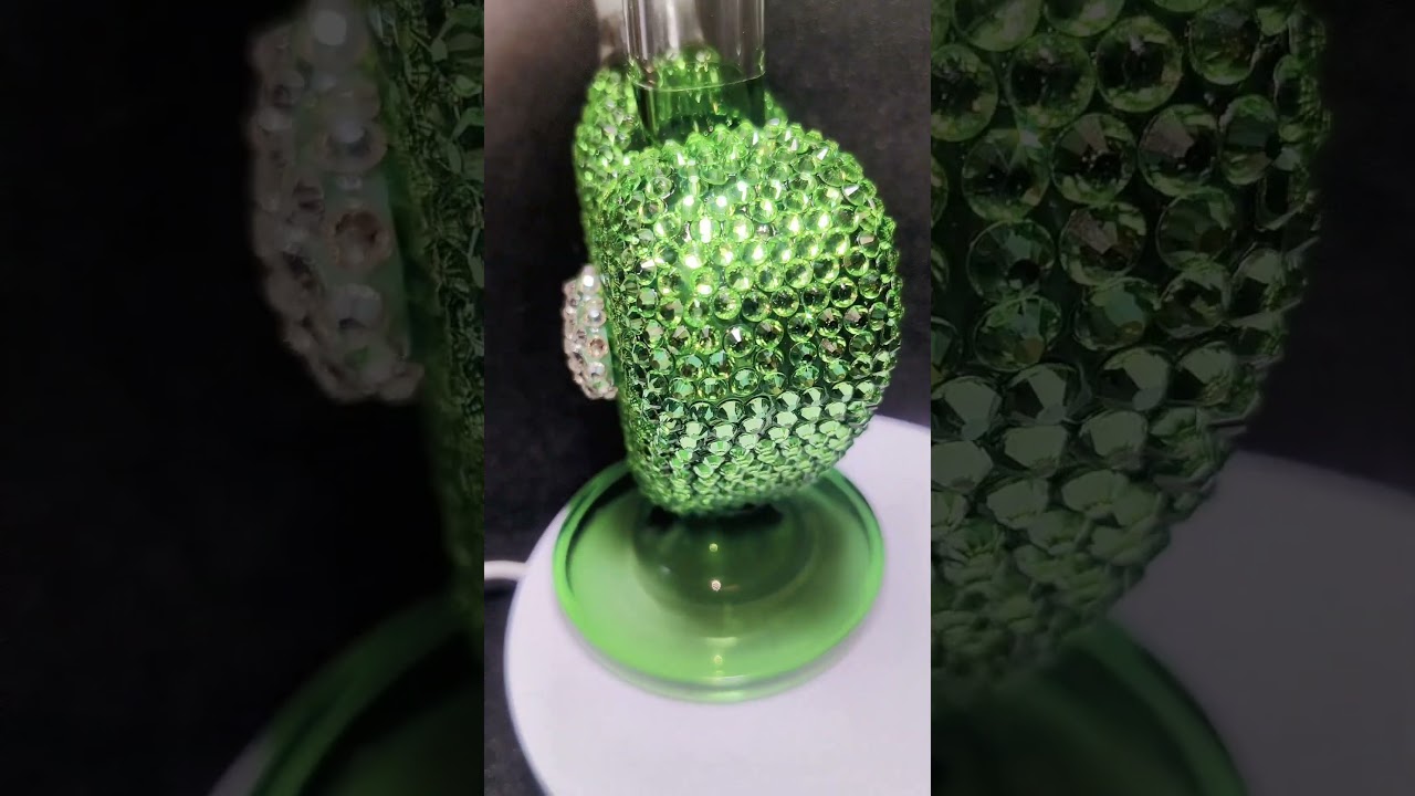 9 5″ Bling Green Heart Glass Bong with Sparkling Crystal Rhinestones