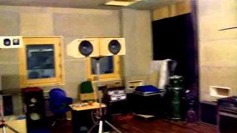 DIY line array built using FaitalPro and RCF loudspeakers first prototype1