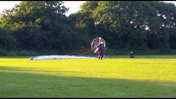 Nil wind paramotor takeoff