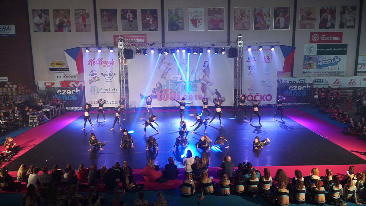 33. Aneri - taneční škola z.s. - Fire up