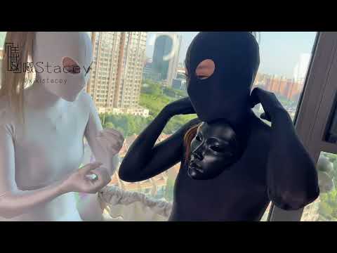 Two girl in zentai and stunning mask❤Funny behind the scenes 😂😂😂