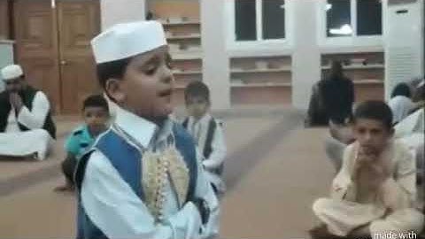 بكاء رهيب من طفل اثناء ختم القرآن الكريم
