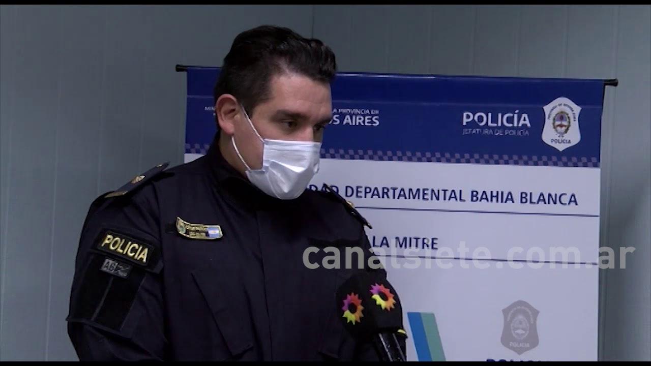 Un policía y una mujer le salvaron la vida a un hombre de 70 años
