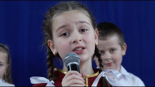 Video thumbnail of "Uwierz Polsko - cover - Zosia Ściegienna - SP w Łosieniu"