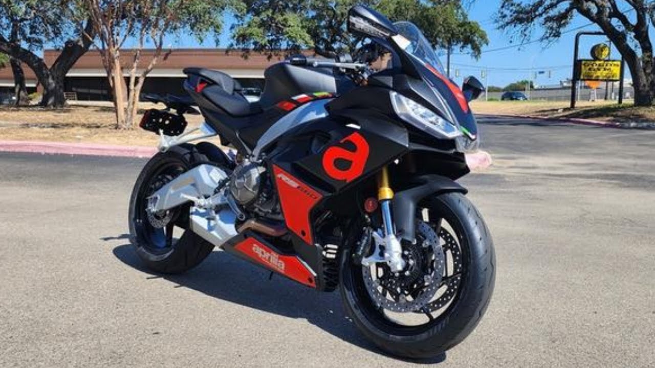 2025 Aprilia RS 660 – Winglets, Öhlins & Factory Trim enthüllt!