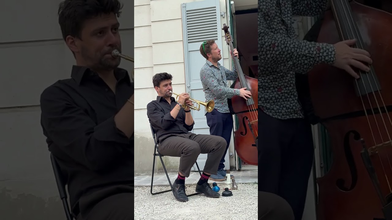 Acoustic Jazz at the Musee de Montmartre on a sunny summer Sunday! Way down Yonder