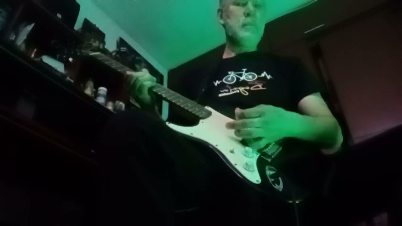 Guitar firstAct overtone ampli Roland cube 80xL fuzz face Hendrix un sólo improvisando.