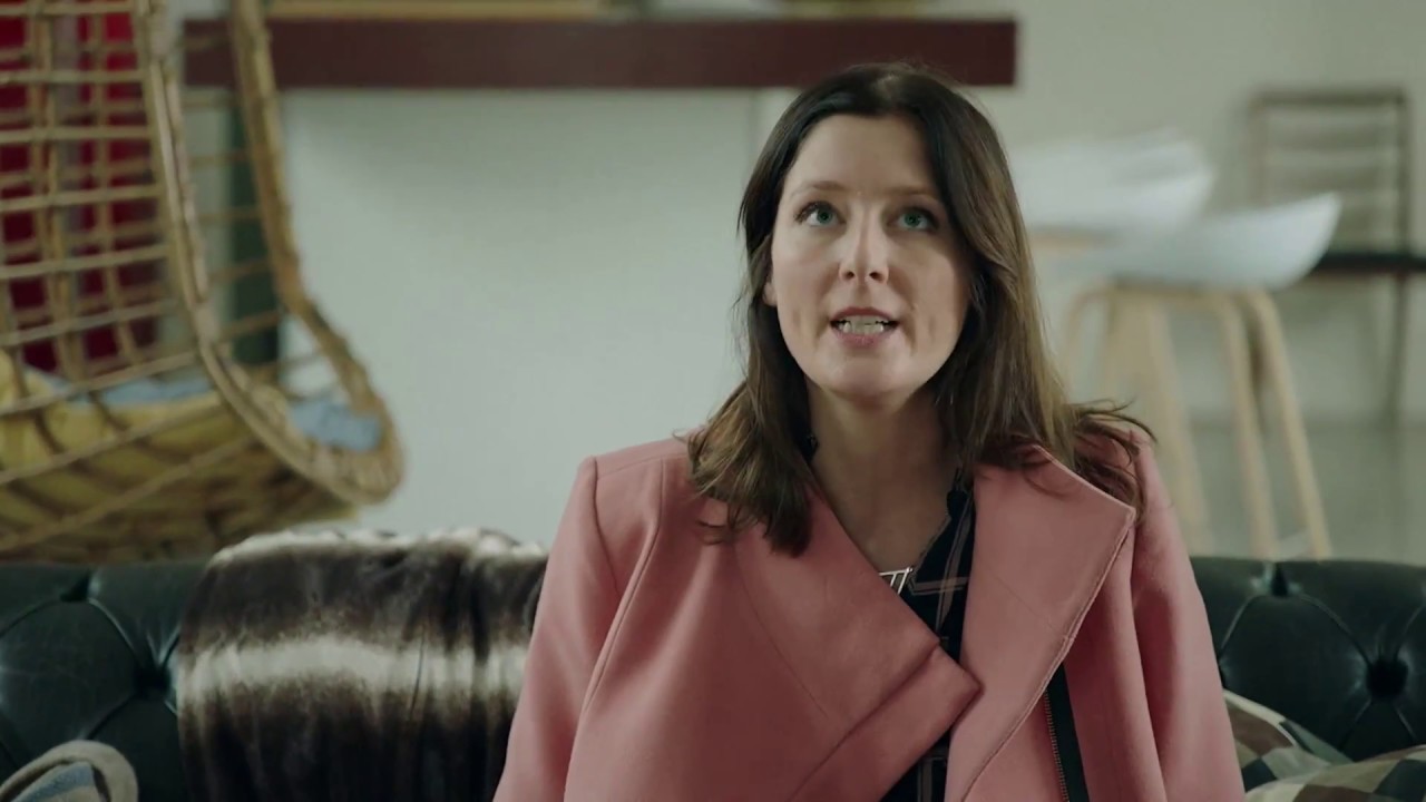 Elke Van Mello in 'Auwch_' S01 YouTube