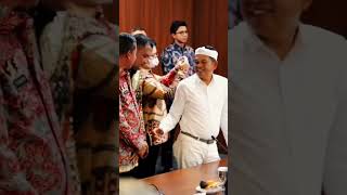 Gubernur Jawa Barat Dedi Mulyadi menghadiri penandatanganan bersama PKS, antara Pemda, dan BUPP PSEL