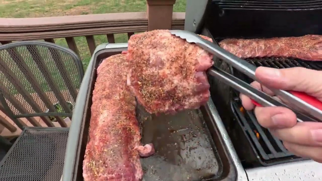 Сент-Луис и беби-бэк-риб на гриле