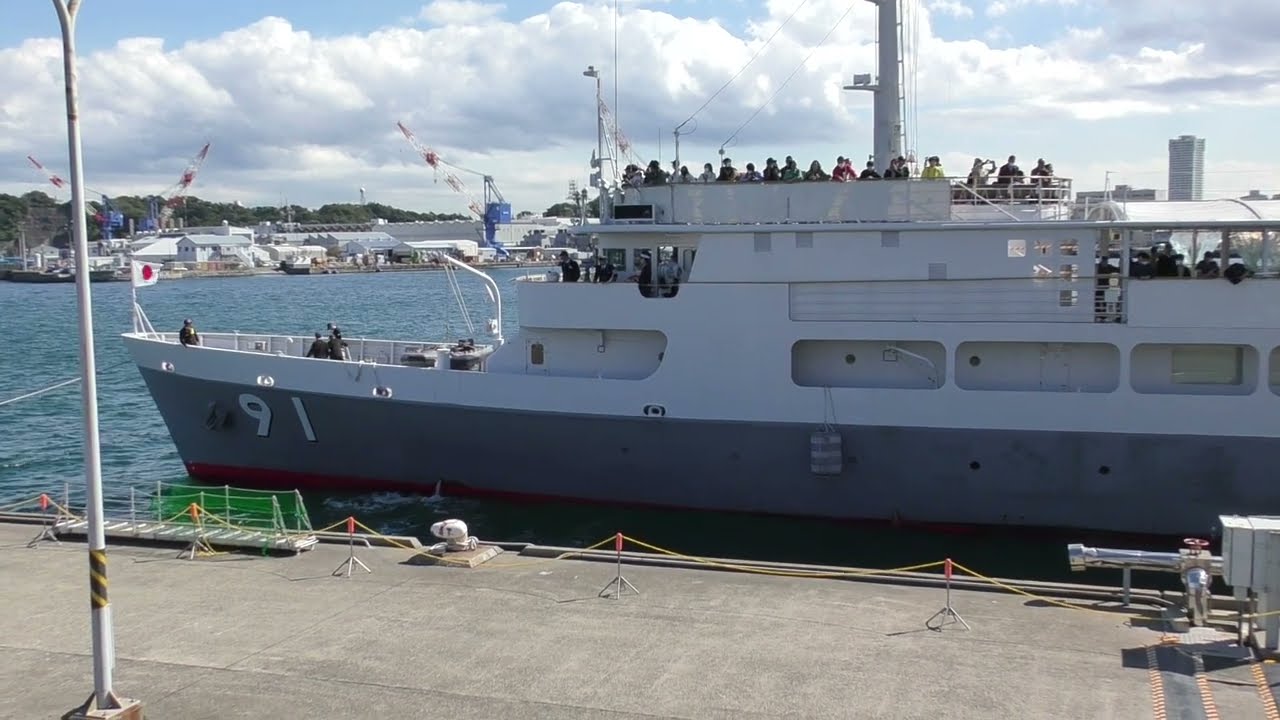 特務艇はしだて接舷 ASY-91 オータムフェスタ2023 横須賀地方隊 海上