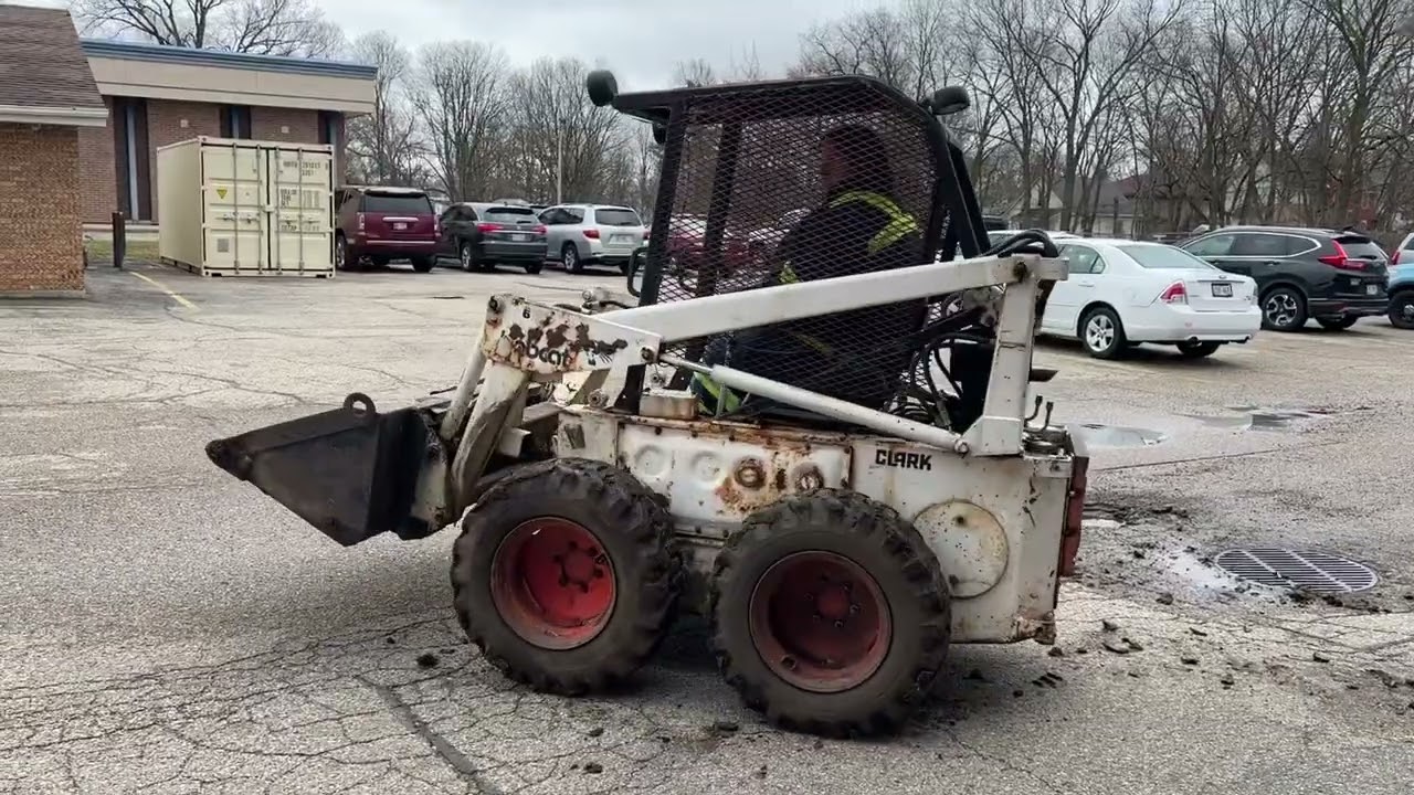 Clark Bobcat 610 Skid Steer Loader