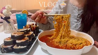 ENG) Living alone Vlog 🍜 Making ramen kimbap 🍱 Daily life, cooking , steak, home cafe, Korean food