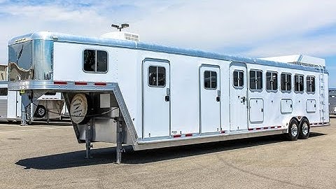 2007 FEATHERLITE 6-HORSE GOOSENECK TRAILER - Transwest Truck Trailer RV