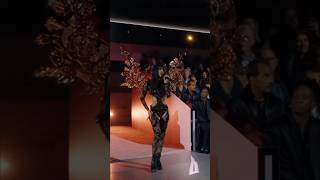 Lisas Catwalk Entry At Victorias Secret Fashion Show 2024