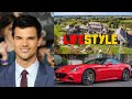 Taylor Launter Lifestyle/Bioraphy 2021 - Age | Networth | Family | Affairs | Houses | Cars