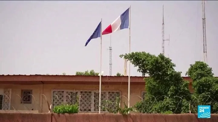 Macron says he speaks ‘every day’ to Niger’s Bazoum, faces junta backlash • FRANCE 24