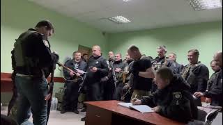 Коханню нема перешкод! На Луганщині керівником підрозділу поліції зареєстровано перший шлюб