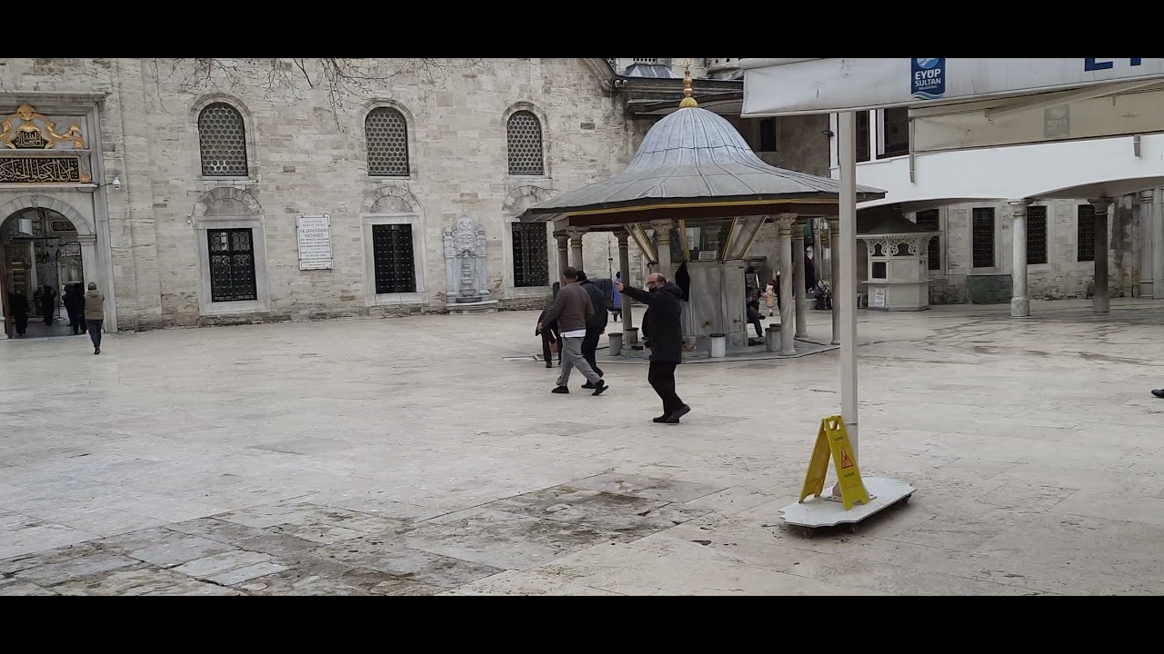 Eyüp Sultan Camii 04.04.2021 pazar öğle ezanı, okuyan Davut ŞENSOY