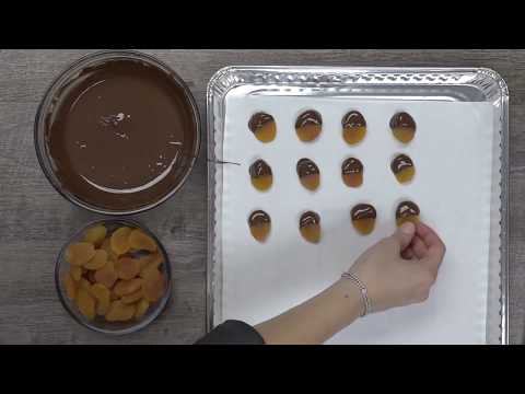 DIY: Chocolate - Dipped Apricots