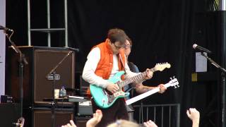 Weezer- Island in the Sun Live- 9/29/12- Christiana Mall- Newark, DE chords