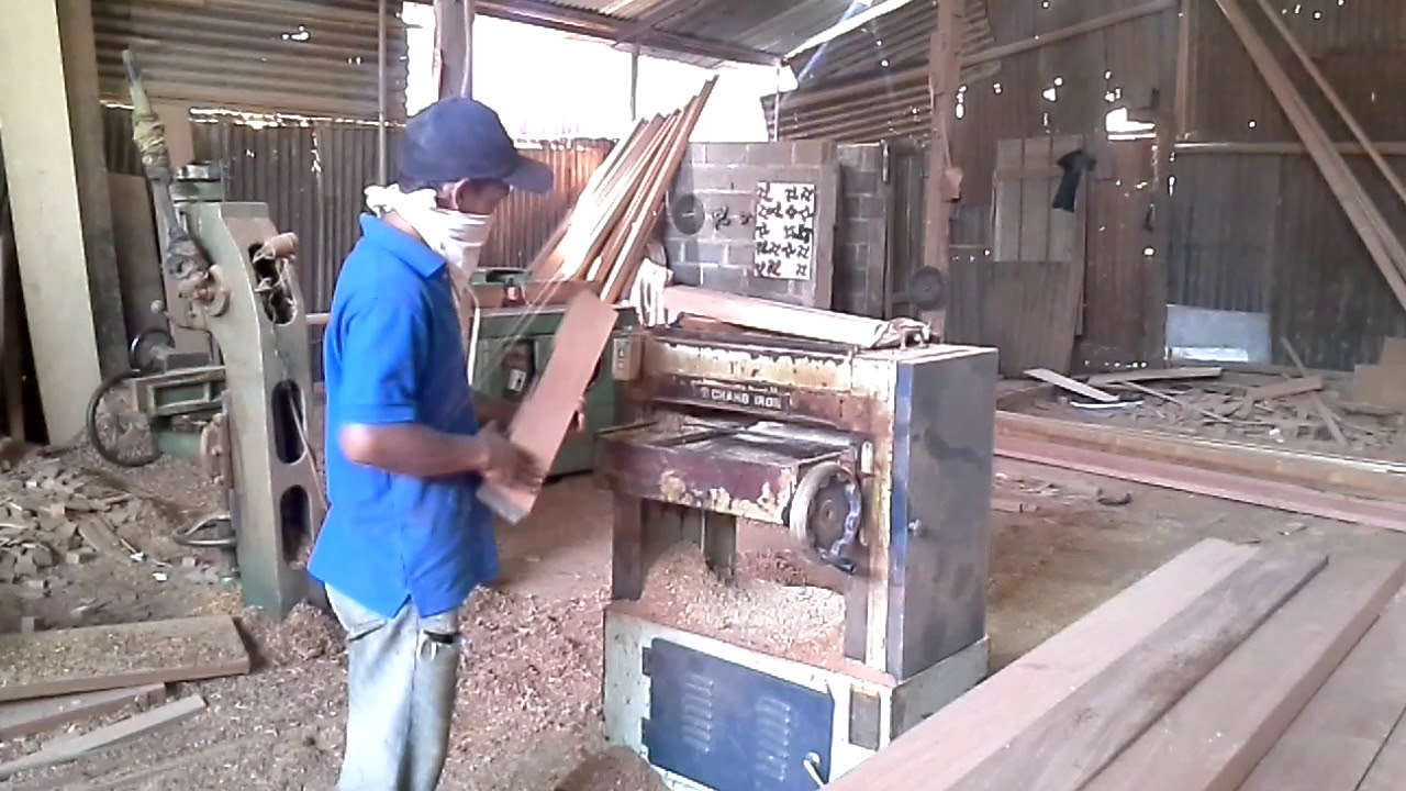  Pembuatan  Pintu  Kayu  di Bengkel Kayu  HP WA 0821 228 28 