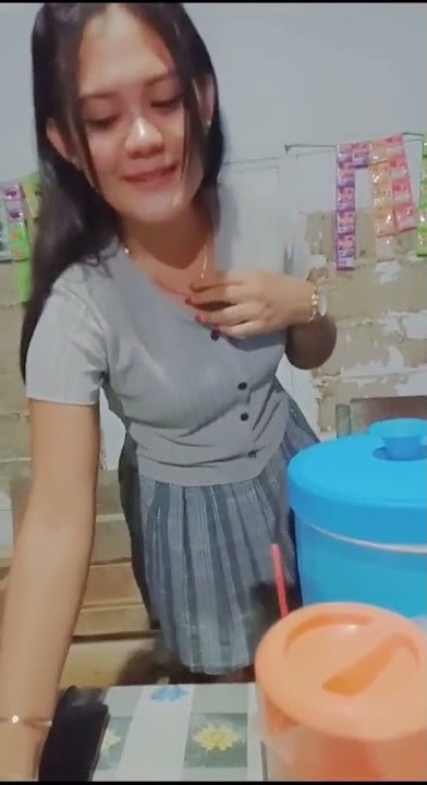Penjual Kopi Cantik