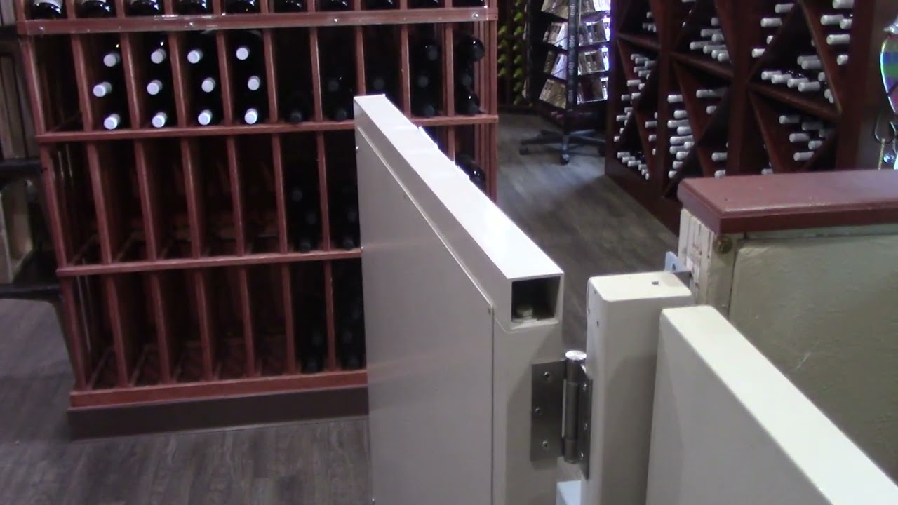 BUSTED! Savaria-Concord Hydraulic Wheelchair Lift @ Door Peninsula Winery, Carlsville, WI