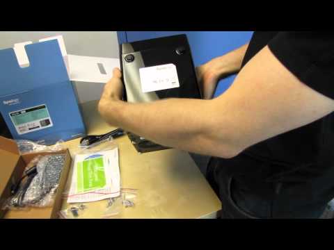 Synology DS411 DiskStation 4 Bay NAS Unboxing & First Look Linus Tech Tips