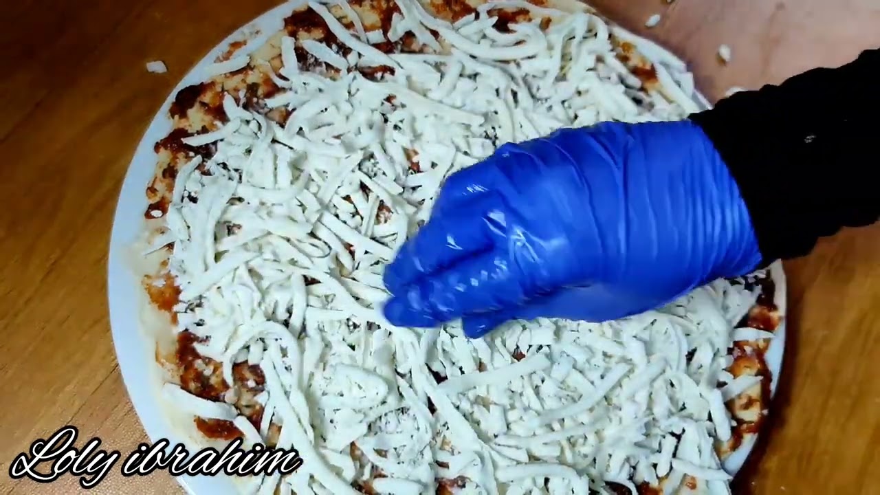 بيتزا ايطالي في خمس دقائق هاتعمليها#بيتزا #بيتزا_ايطالى