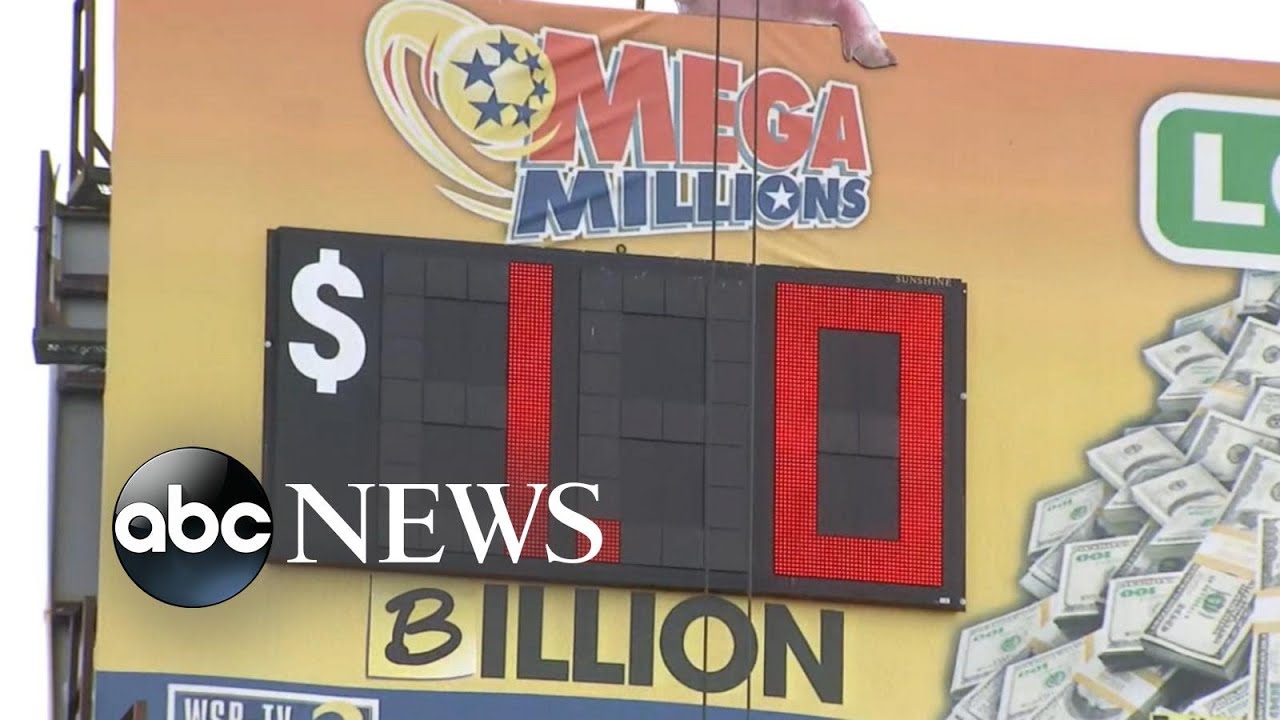 Mega Millions soars to $1 billion for first time in game's history