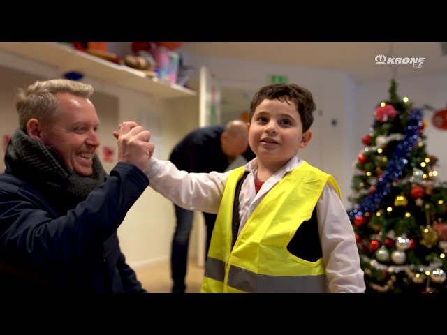 KRONE Christmas Tour in Sweden: Visible through the dark season. | KRONE TV