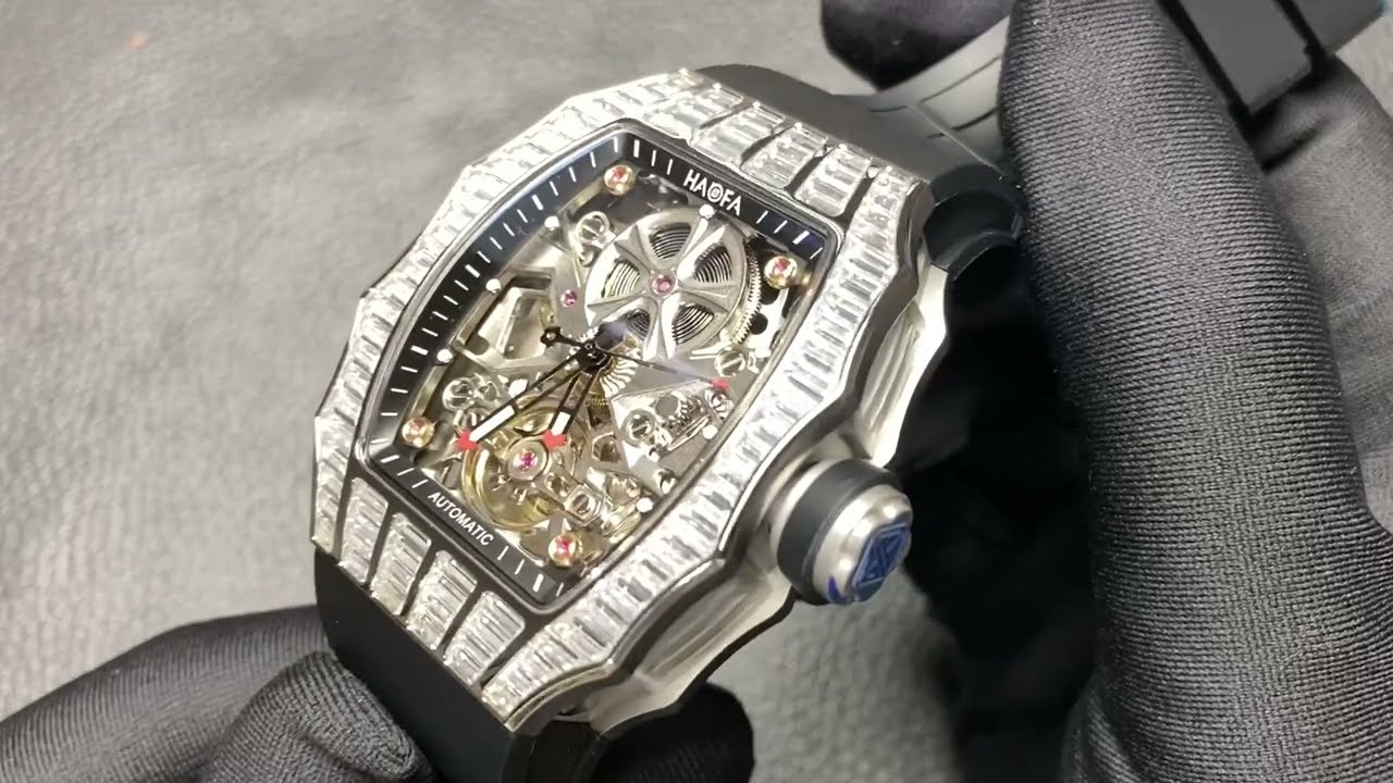 HAOFA TRAPEZOIDAL BLACK WHITE CRYSTAL AUTOMATIC WATCH Model 1983