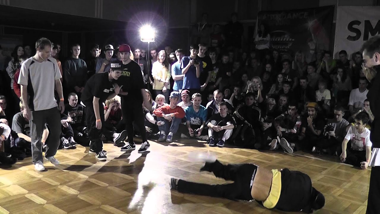 Showdown2012\pro 3x3\Borisovskie Zorojki vs Wormechanic
