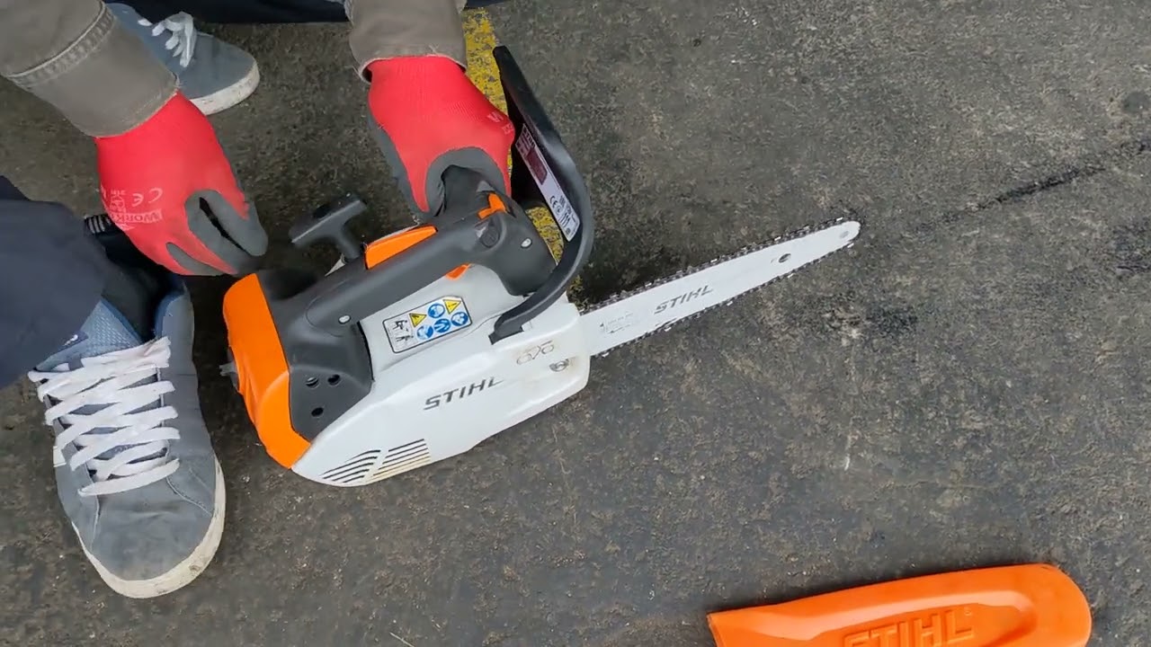 STIHL 軽量トップハンドルエンジンチェーンソー　MS151TC 　 STIHL 最軽量トップハンドルエンジンチェンソー MS 151 TC-E（推奨
