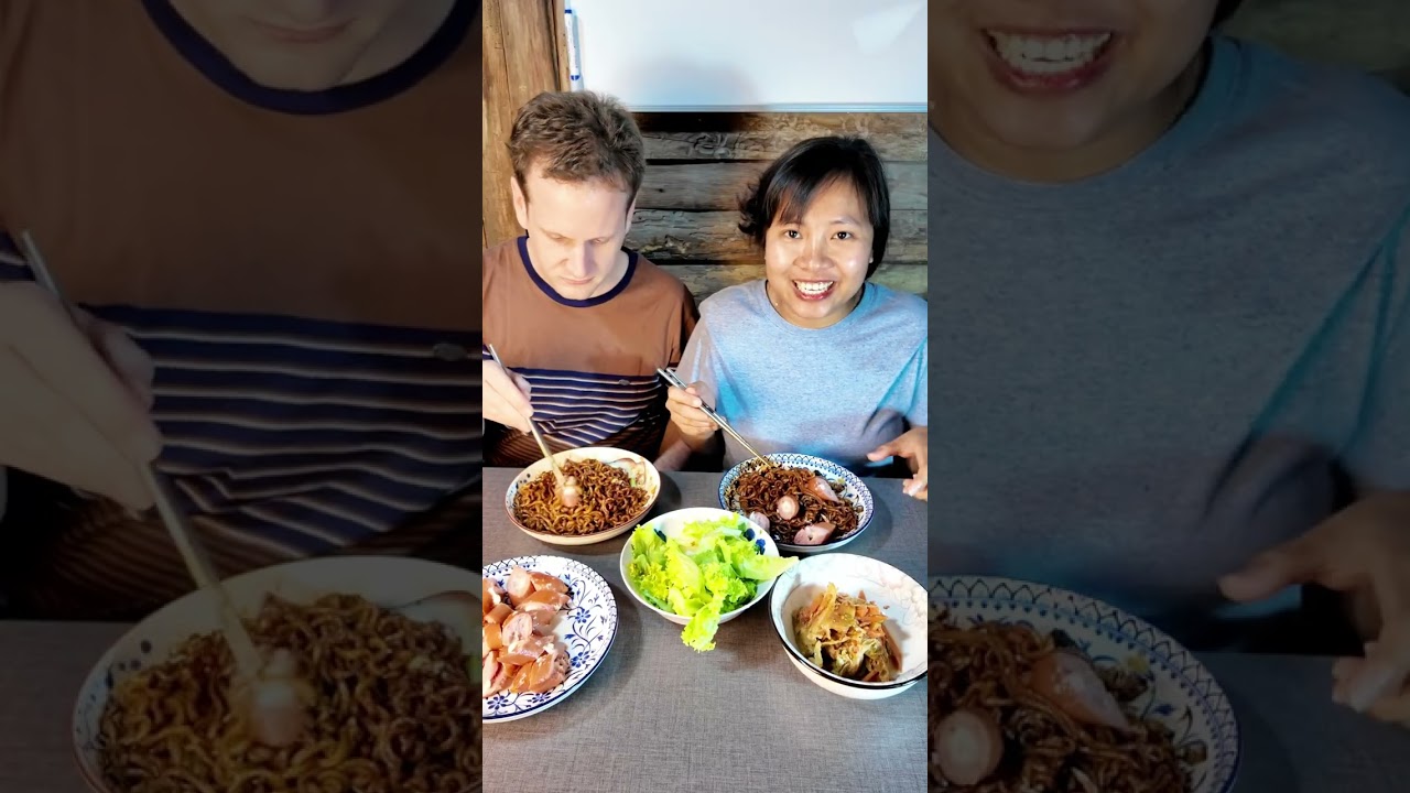 ကျွန်မဘာသာပြန်သူနဲ့အတူ ပဲခေါက်ဆွဲစားပါမယ်ရှင့်