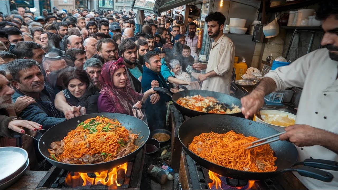 Street Style Chowmein & Dumplings | Chicken Fried Rice & Hakka Noodles Making | STREET FOOD PAKISTAN