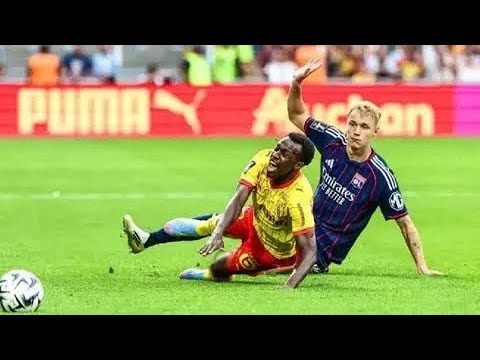 ماذا قدم سعود عبد الحميد في ظهوره الأول مع لانس الفرنسي