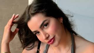 Amelia Curvy: From Viral Reels to Millions | Lifestyle & Biography