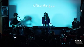 Alice Wonder"Clean up the mess"@El Paracaidista.19/04/18