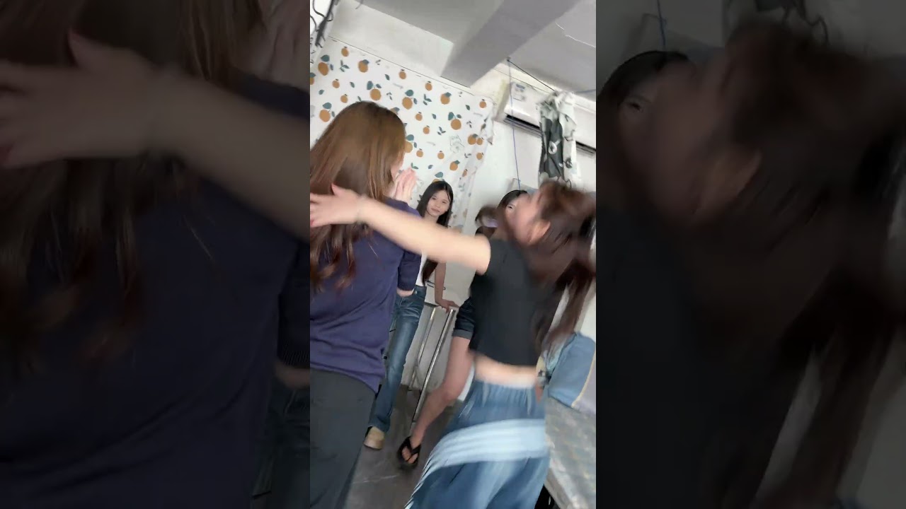 就是这么好听的旋律 #batteforte #lollipop #凤舞九天 #凤舞九天舞蹈大赛 #下班后的日常 #浅跳一下 #shortsvideo #dance