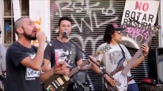 Video thumbnail of "Puño en alto -  Sandino Rockers"