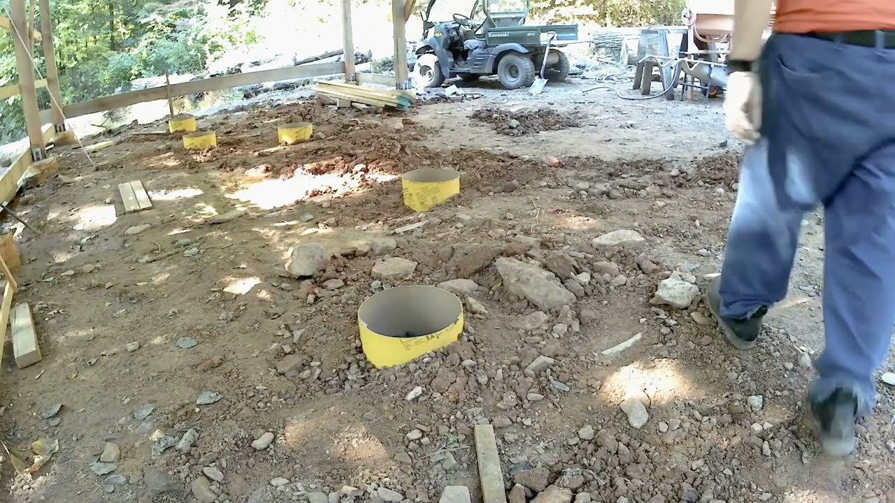 314 Mixing And Pouring Concrete Footing Pads For The Wood Mizer Lt40