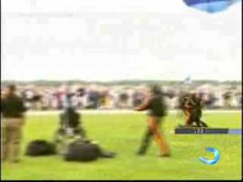 ჯორჯმა ბუშმა 90 წლის იუბილე პარაშუტიდან გადმოხტომით აღნიშნა