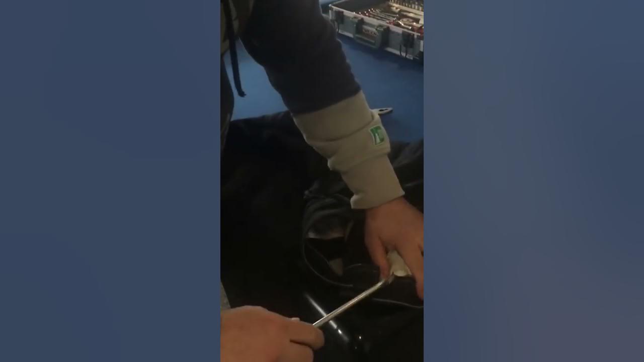 Entfernen einer Artikelsicherung, Warensicherung, Diebstahlsicherung YouTube