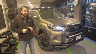 Sade Şık Bir Hilux Invincible Daha Yollarda