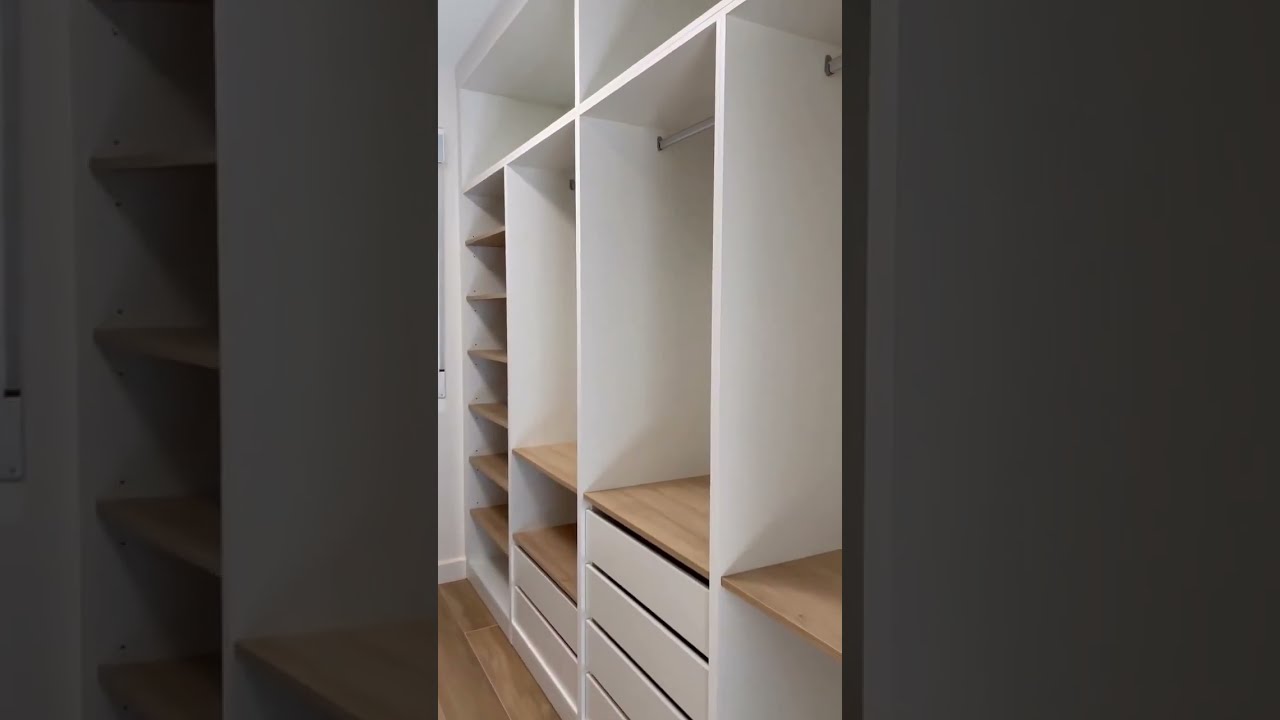 🤩 Comó bianco e legno 👗