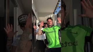 San Salvadorr short shorts dance sergiopovedaa